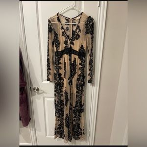 This item was only worn once.